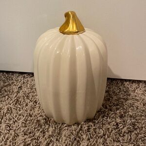 Ceramic pumpkin